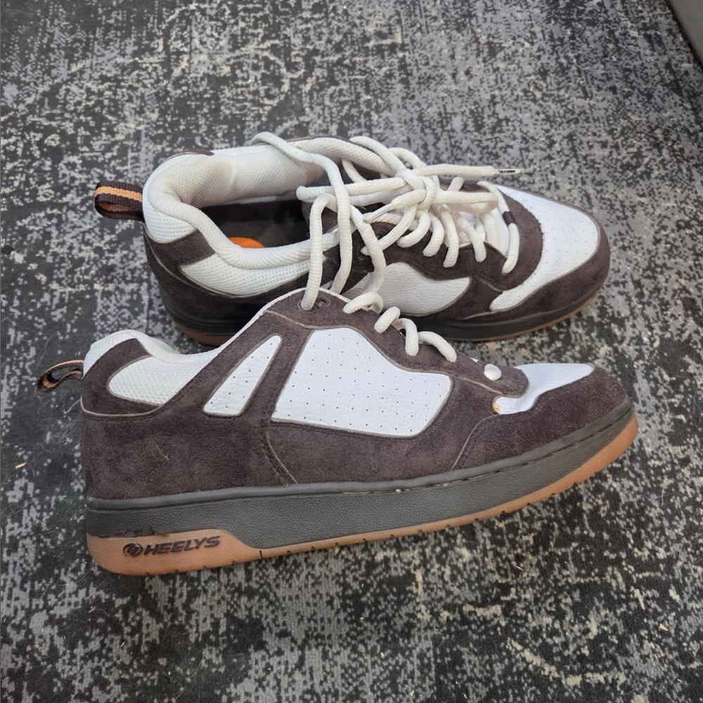Heelys Brown and White Skate Shoes